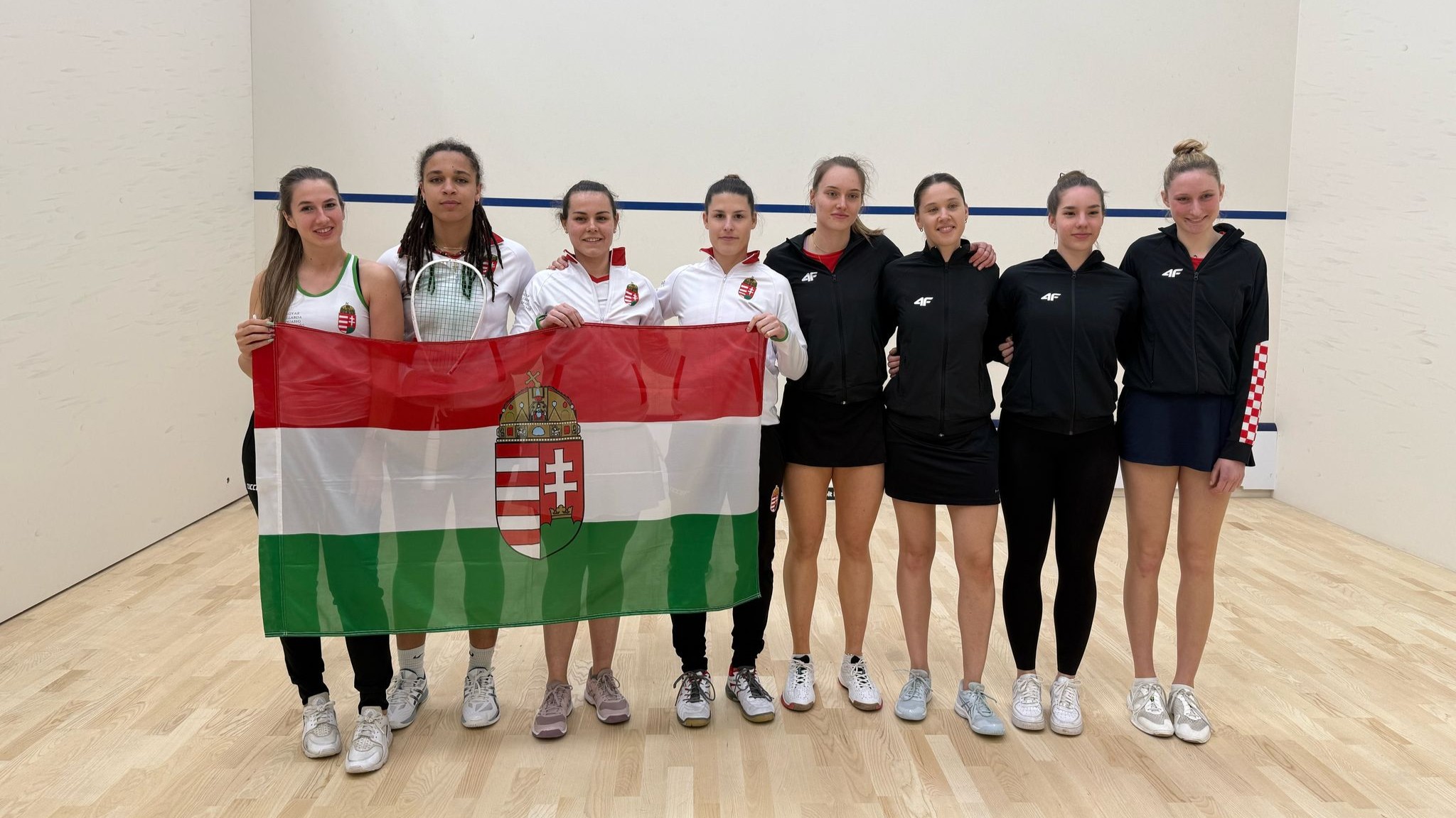 Százszázalékos a magyar női fallabda válogatott az Eb első napja után
