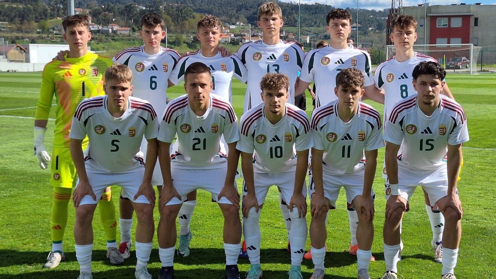 Kétgólos előny után döntetlen Hollandia ellen